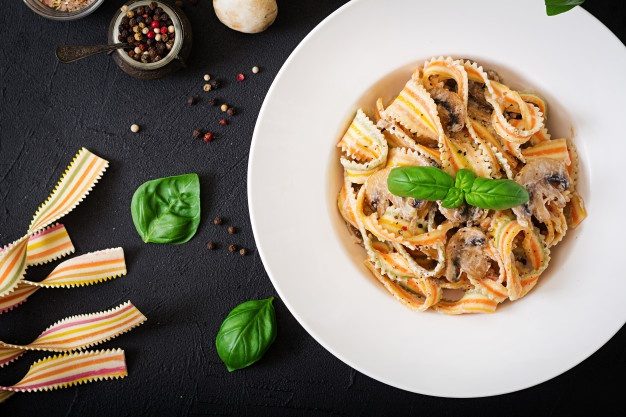 massa-pappardelle-com-cogumelos-do-chef-ljubomir
