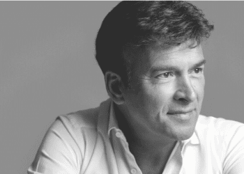 Tony Carreira tem uma surpresa especial para os fãs e os 35 anos de celebração