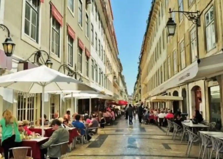 mulher baleada na Baixa de Lisboa